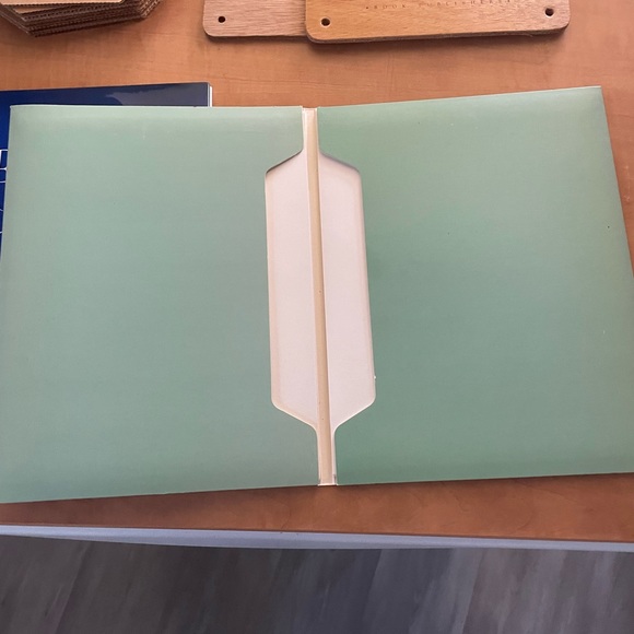 The Art of Pressed Flowers Kit - Picture 3 of 6